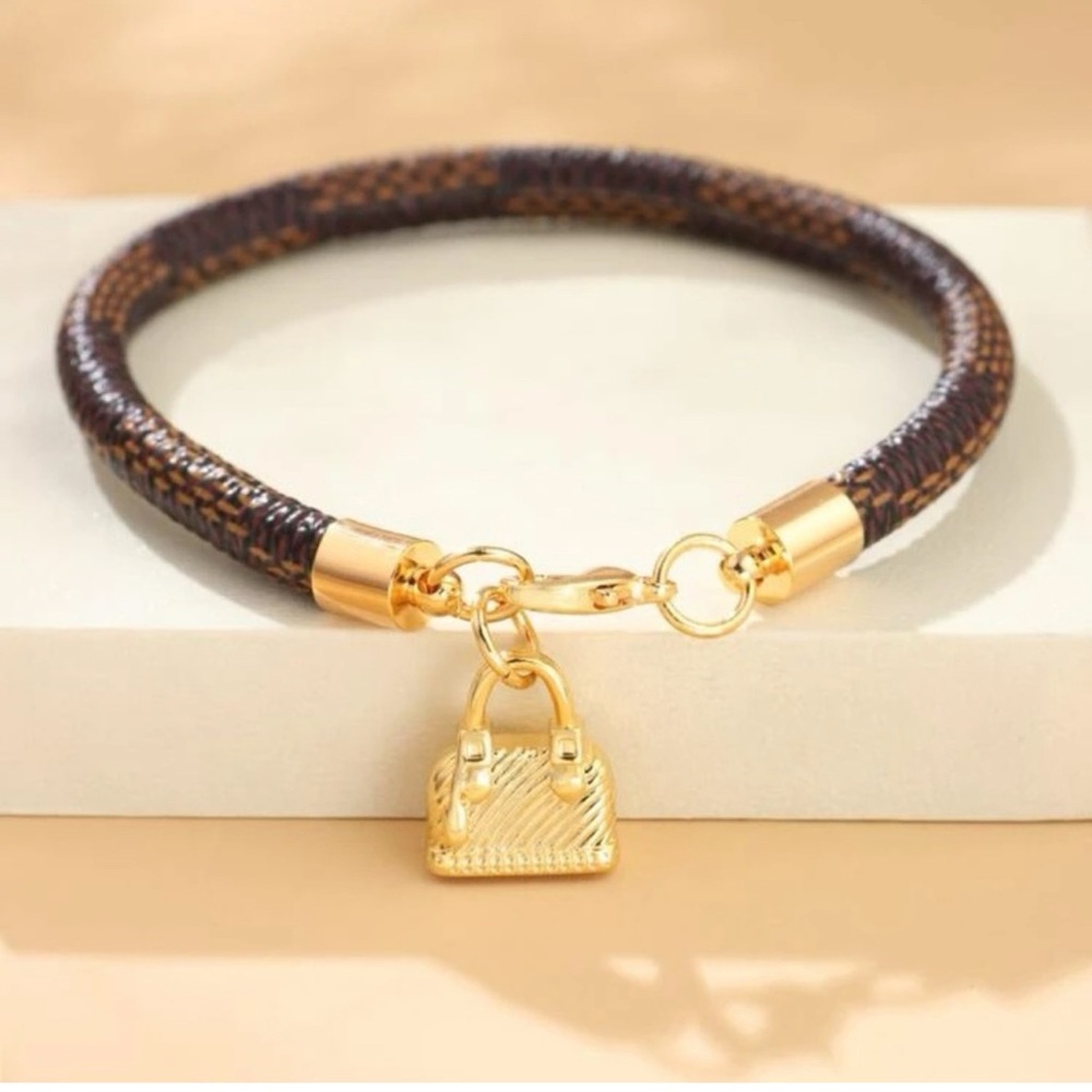 NEW trendy brown checkered bracelet